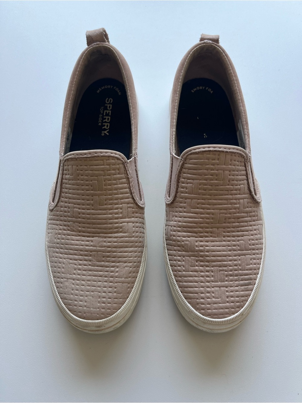Sperry Woman’s Slip-On Loafers pale pink Quilted Canvas